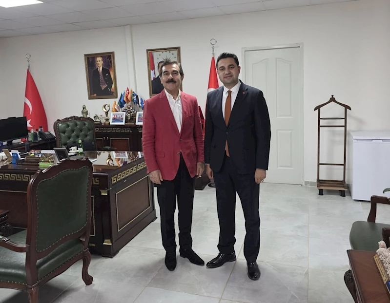 Kaymakam Tarık Buğra Seyhan, TRT Sanatçısı Mehmet Seske’yi ağırladı 