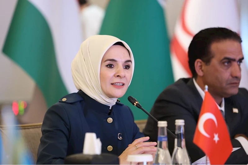 Bakan Göktaş: Aileyi evrensel bir değer olarak yeniden tanımlamalıyız