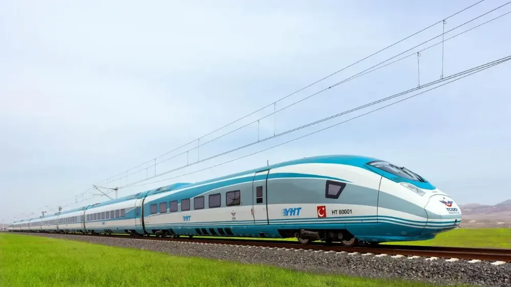 Ulaştırma Bakanı Uraloğlu müjdeyi verdi: YHT ağı 8 milyon kişiye daha ulaşıyor!