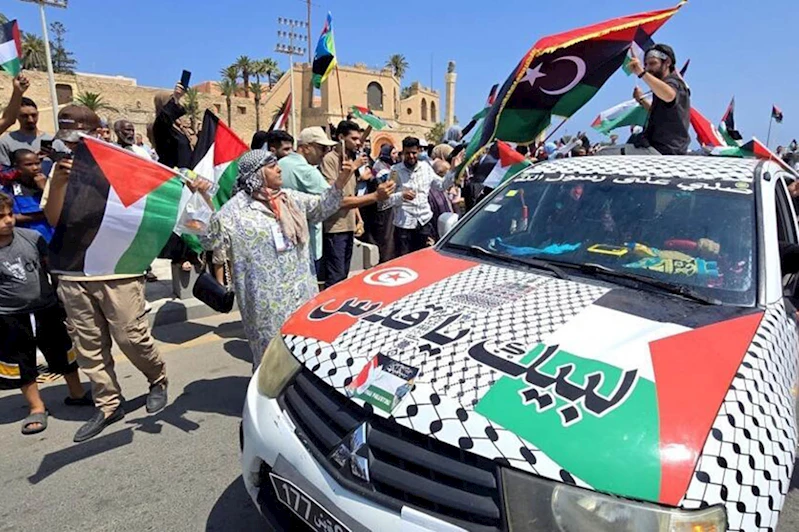 Darbeci Mısır Yönetimi, Gazze konvoyunu durdurdu: Gözaltı ve sınır dışı işlemleri başladı