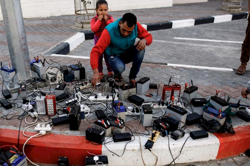 Siyonist Rejim, Filistin Telekomünikasyon altyapısını hedef almaya devam ediyor