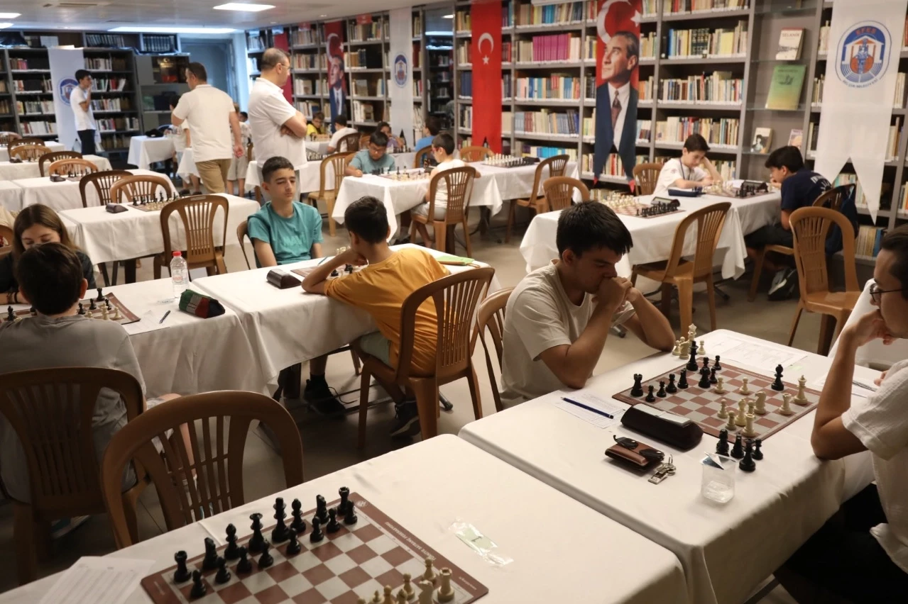  Efes Selçuk’ta satranç heyecanı