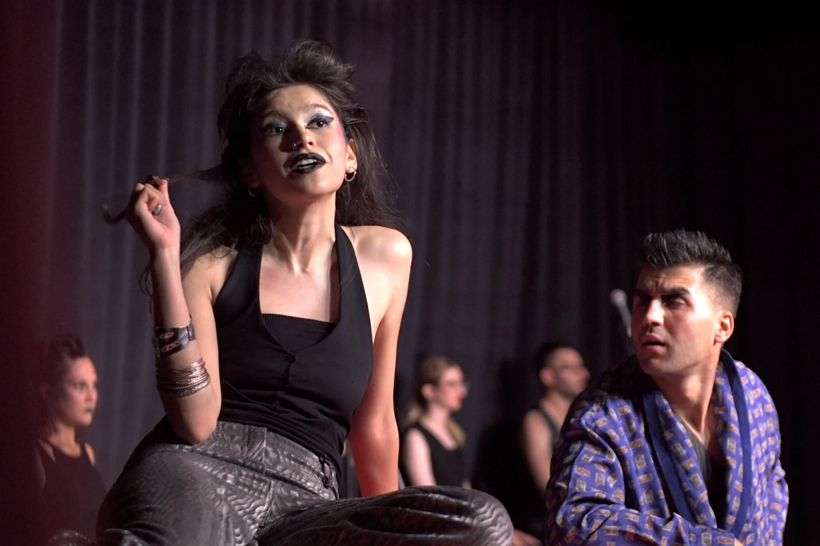 ‘Tersine Dünya’ Bursa Osmangazili sanatseverler için sahnelendi