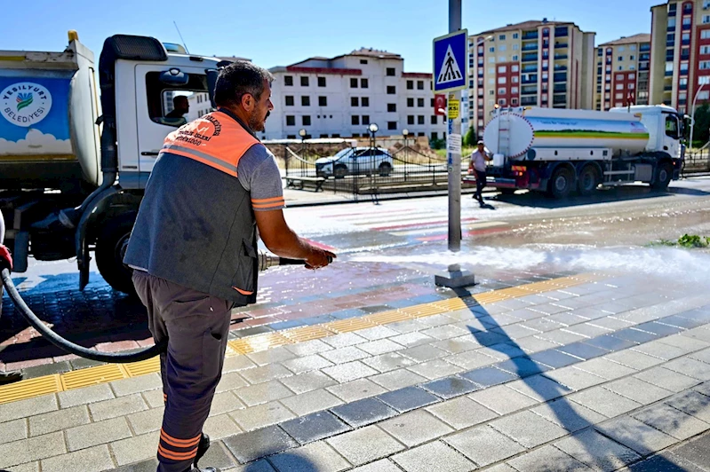 Yeşilyurt’ta temizlik seferberliği: Başkan Geçit sahada incelemelerde bulundu