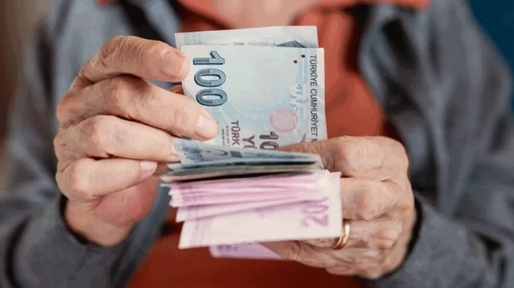 Emekli seyyanen zam bekliyor! Canlı yayında açıkladı: 