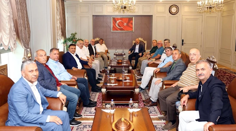 Vali Dr. Osman Varol, Dostlar Divanı Heyetini kabul etti 