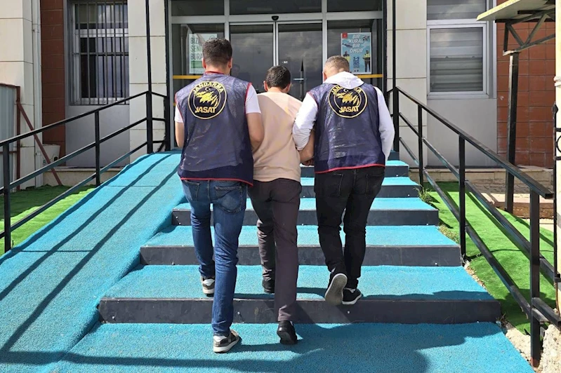 Havaya ateş açarak vatandaşları tehdit eden şahıs yakalandı