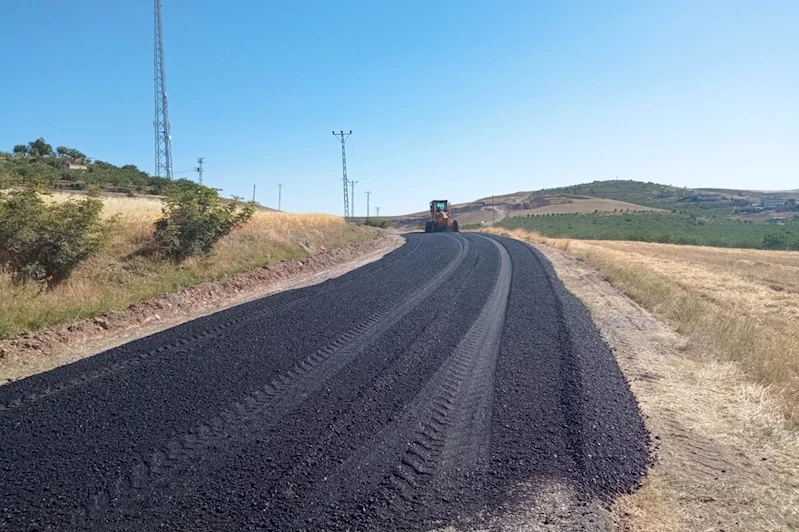 Siirt’te asfalt onarım çalışmaları sürüyor