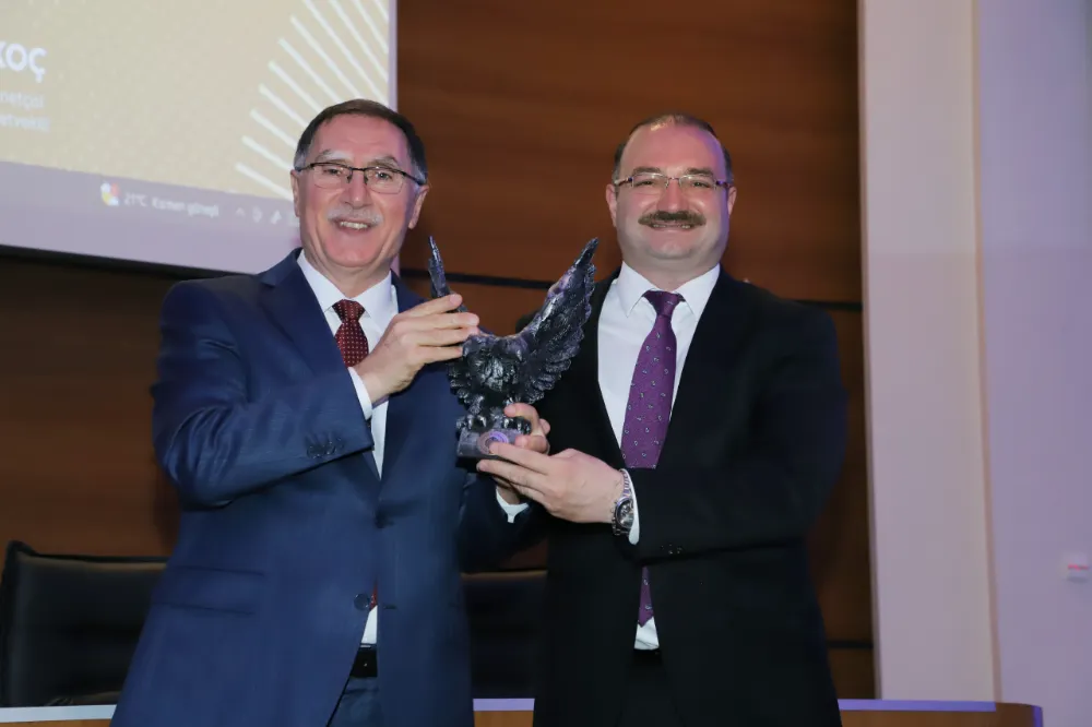 ATATÜRK ÜNİVERSİTESİNDE “TÜRKİYE YÜZYILI VE ÜNİVERSİTELER” KONFERANSI DÜZENLENDİ