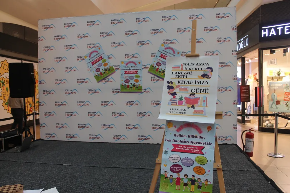 Kalbim kilitlidir tek anahtarı nezakettir…