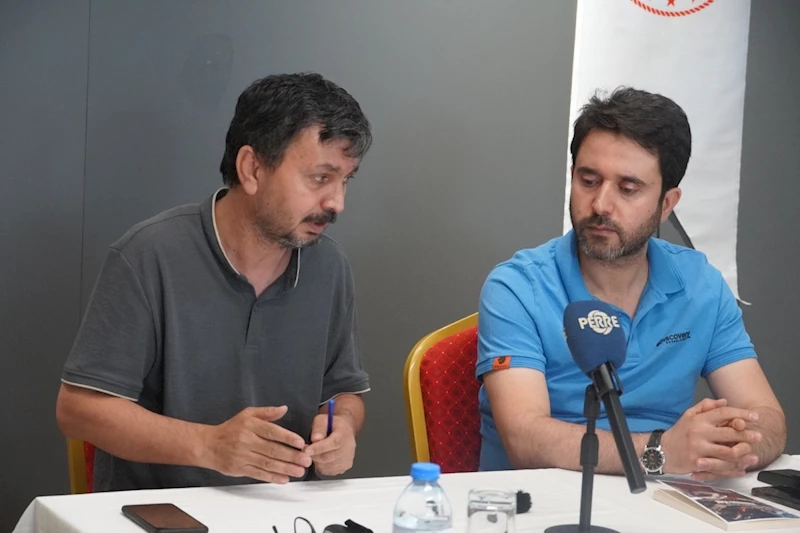 ‘Kırmızı Kar’ okurla buluştu: Hamza Çelenk’ten deprem sonrası derin bir edebi yolculuk  - Videolu Haber