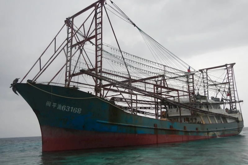 Çin bandıralı balıkçı gemisi Filipinler
