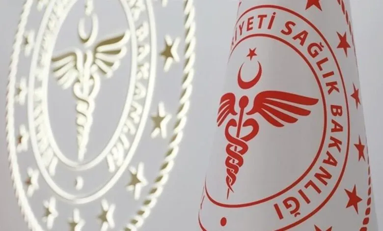 Aile Hekimlerine Müjde: Maaş Kesintisi Şartı 6 Aydan 1 Yıla Çıkıyor