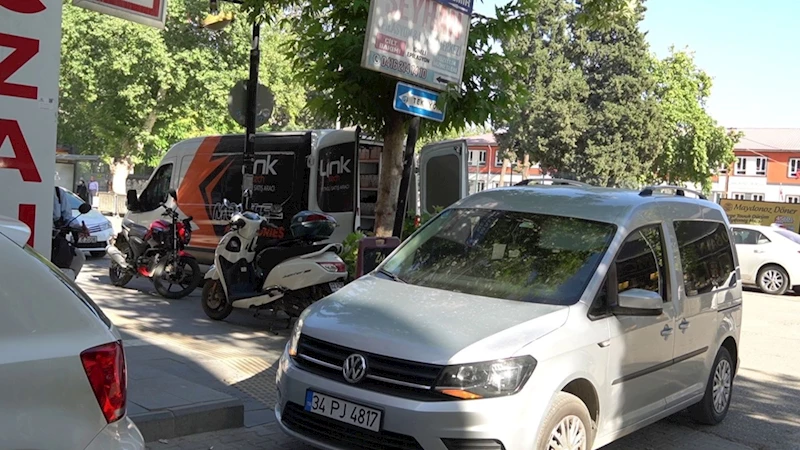 Engelli vatandaşlar kaldırım işgallerinden şikayetçi: 