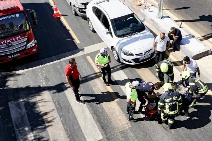 Mersin’de trafik güvenliği tatbikatı: “Bir Kural, Bir Ömür”