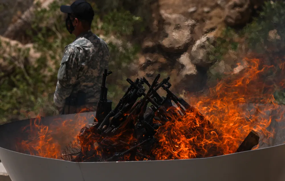 “Terörsüz Türkiye” Sürecinde Tarihi Adım: PKK’lılar Silahlarını Yaktı