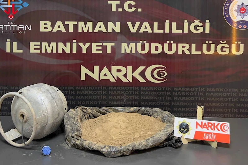 Uyuşturucu operasyonunda 2 kilogramı aşkın eroin ele geçirildi