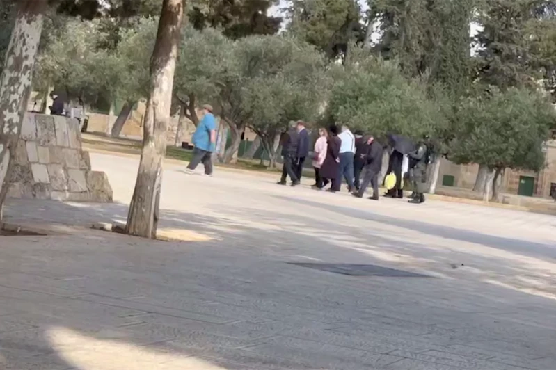 Siyonist Yahudiler Mescid-i Aksa