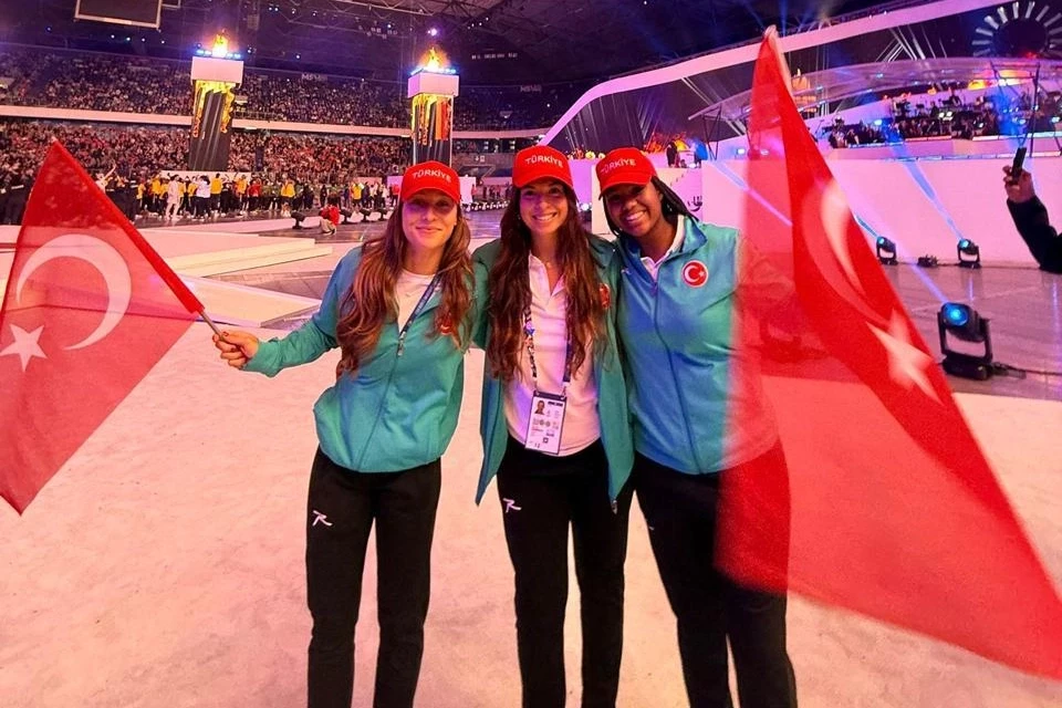 İzmirli sporcular ay-yıldız için ter döküyor