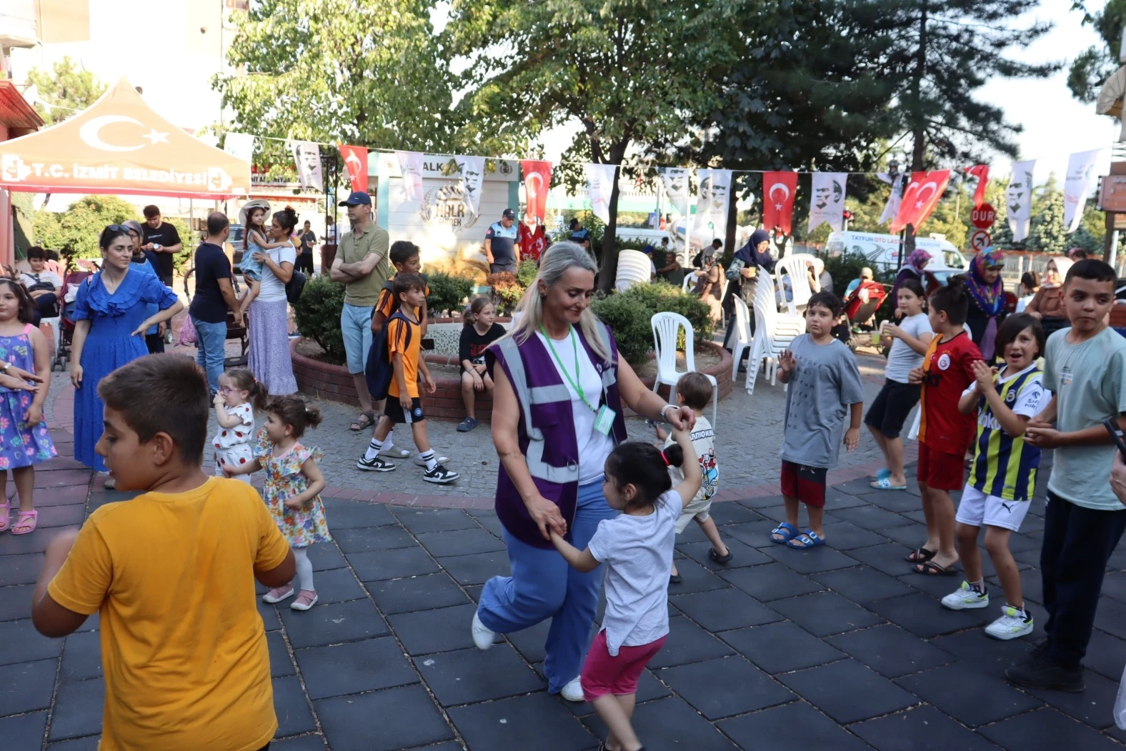İzmit Belediyesinden Kuruçeşme’de renkli çocuk etkinliği