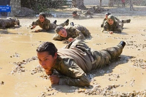 Kadın Komandolar her daim göreve hazır