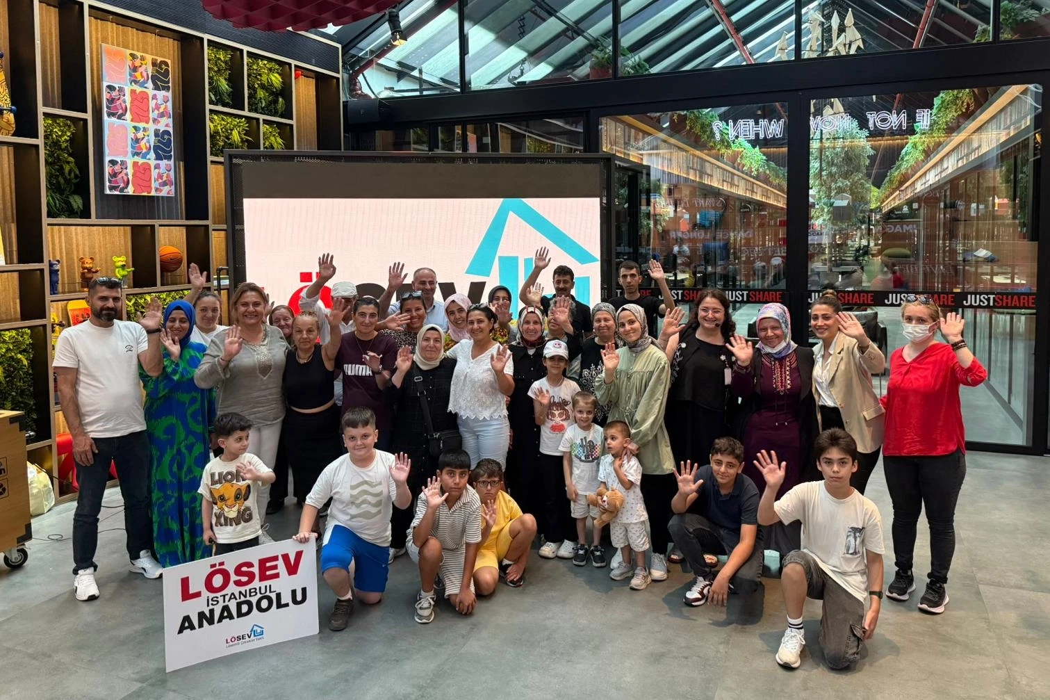 LÖSEV Aile Komiteleri