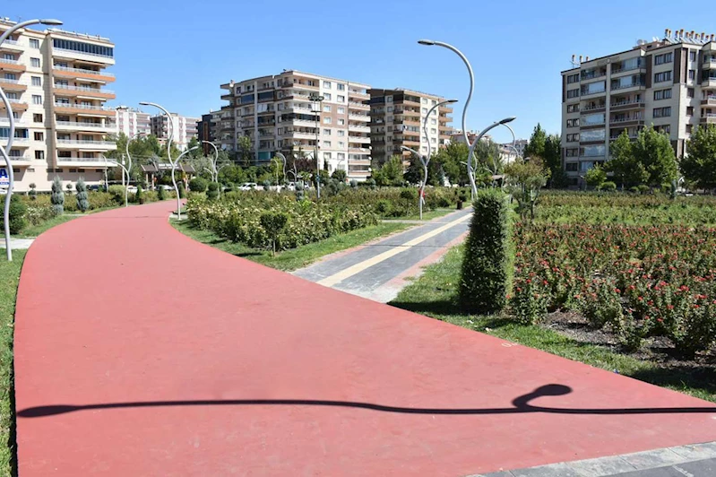 Türkiye sıcaklarla kavrulurken, kuzeydoğu bölgesinde sağanaklar etkili olacak