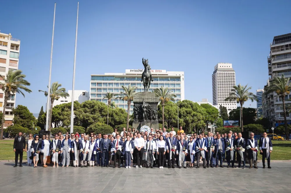 Dokuz Eylül Üniversitesi 43. Yılını Coşku ve Gururla Kutladı
