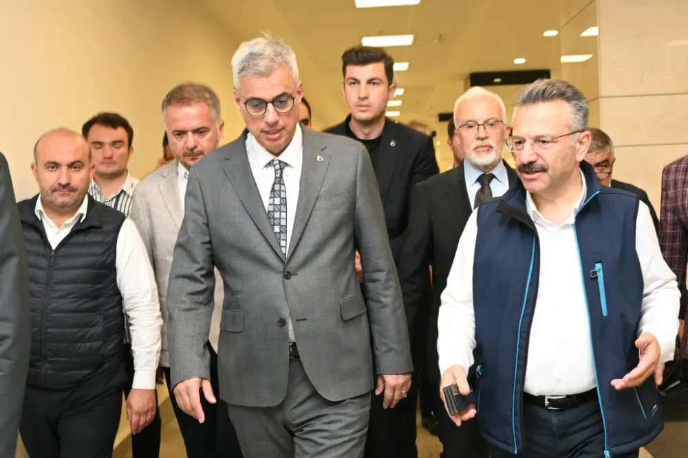 Bakan Memişoğlu’ndan Yaralı Orman İşçisine Hastane Ziyareti