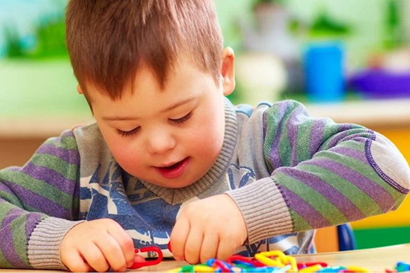 Otizmli çocukların aileleri için hayat daha karmaşık!