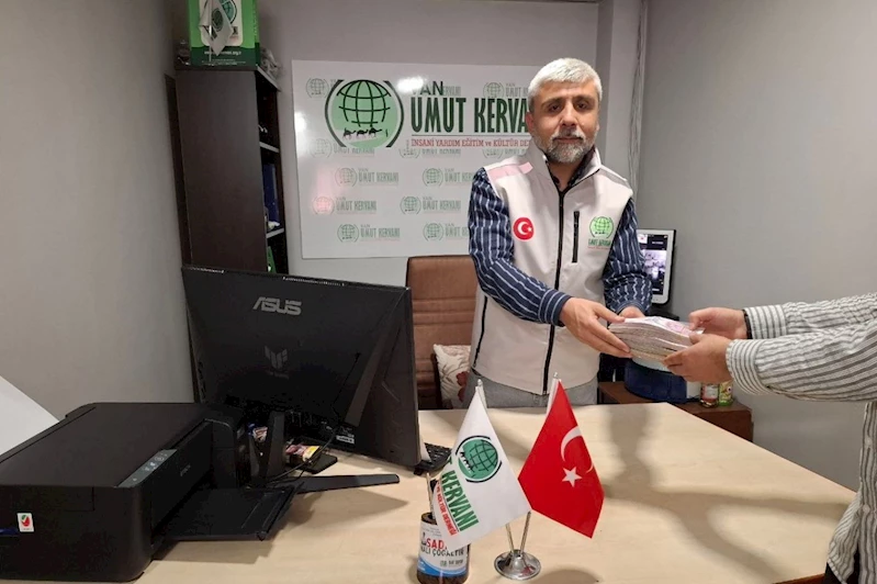 Altınlarını satarak Gazze’ye bağışladı