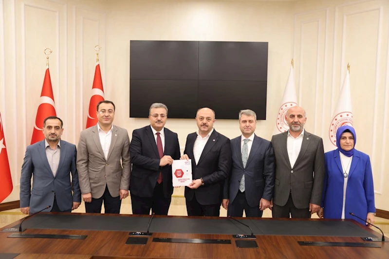 Eğitim-Bir-Sen, 93 maddelik teklif dosyasıyla toplu sözleşme masasında