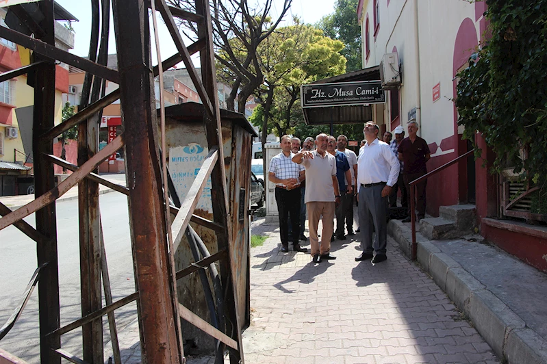 Elektrik kesintisinin sıkça yaşandığı mahalle sakinleri çözüm bekliyor