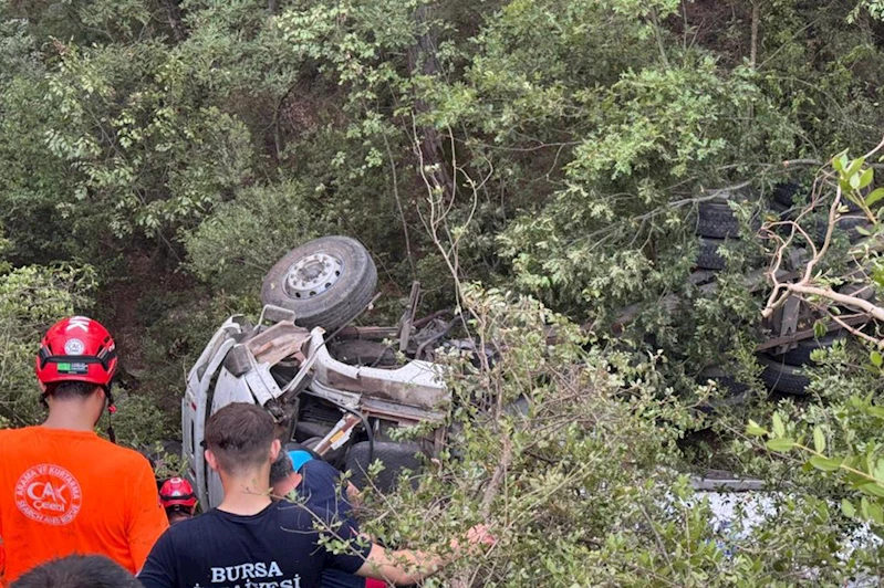 Orman yangını bölgesine su taşıyan tanker şarampole yuvarlandı: 3 ölü