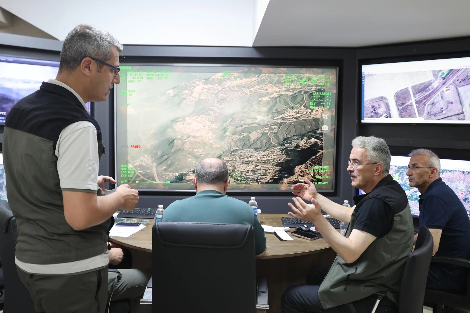 Bursa’da orman yangınlarına müdahale sürüyor... Koordinasyon Yangın Harekat Merkezi