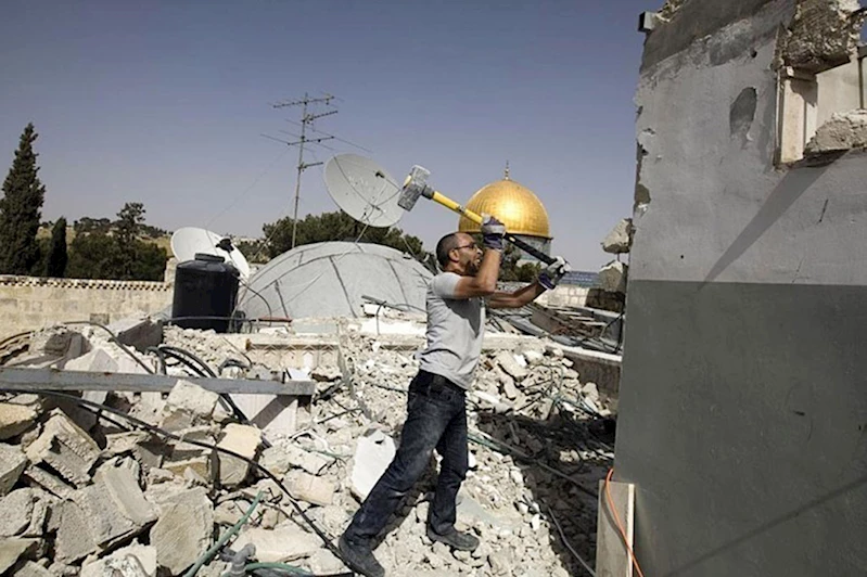Yahudiler, Filistinlilerin Mescid-i Aksa yakınlarındaki evlerini yıkıyor