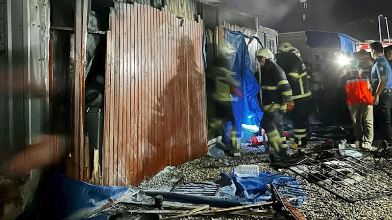 Adıyaman K19 Konteyner Kent’te elektrik kaçağı yangına neden oldu  - Videolu Haber