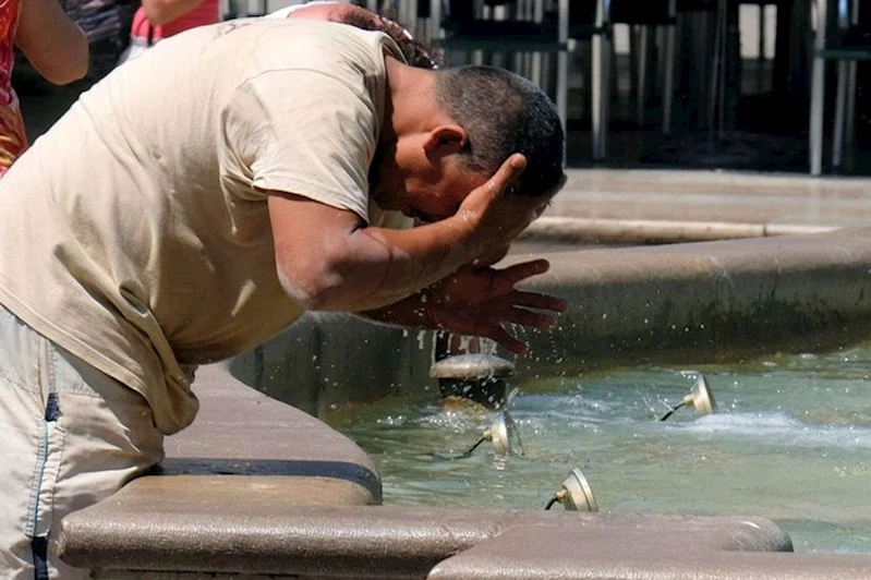 Meteoroloji’den sıcak çarpmasına karşı uyarı