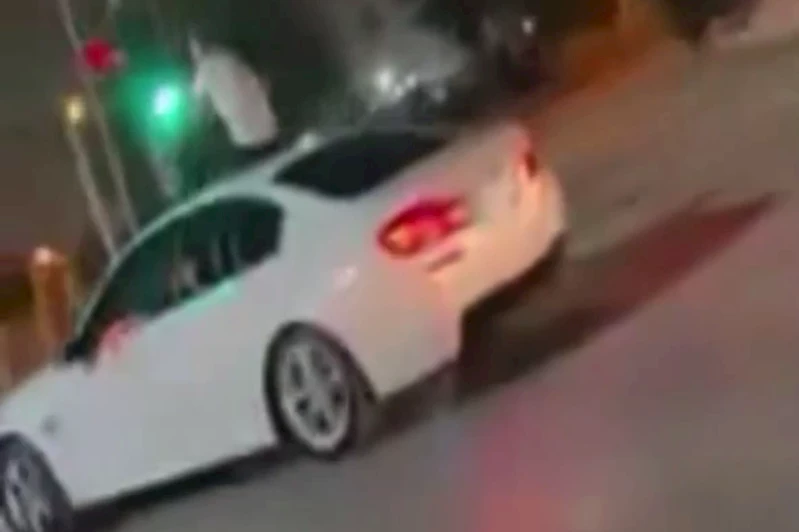 Araç tavanında yolculuk yapan şahsa ceza kesildi