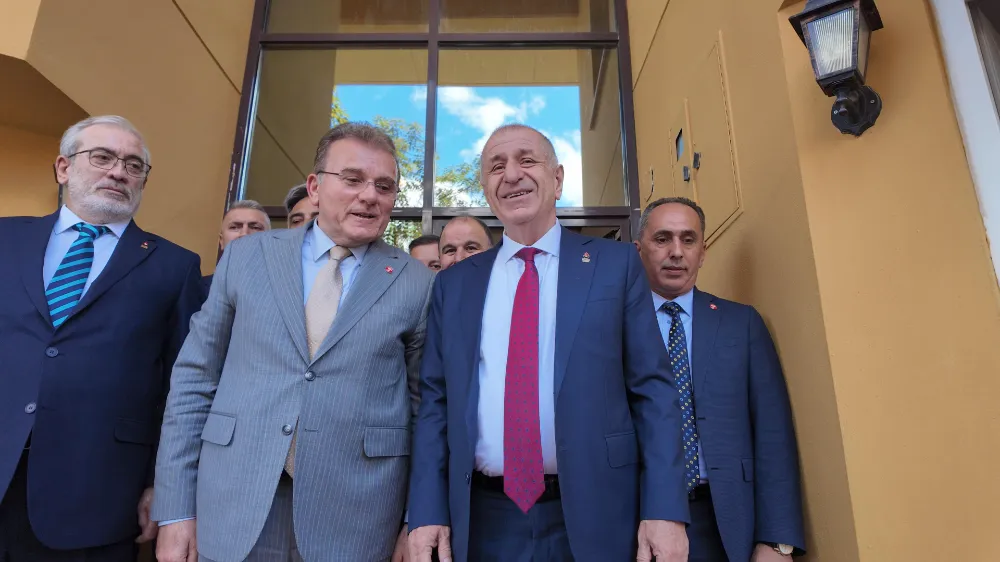 Ümit Özdağ, Vecdet Öz