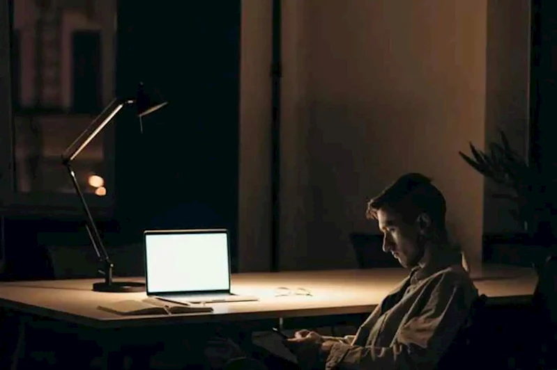 Her işkolik zamanla tükenmişlik yaşayabilir