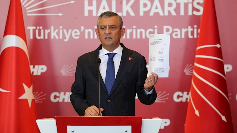 Özgür Özel’den çok sert açıklama: ‘Abdurrahman Tutdere’yi değil, AK Partili belediyeleri inceleyin’ 