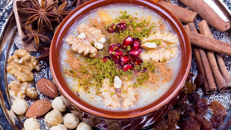 Aşure Günü Nedir? Neden ve Nasıl Kutlanır? 