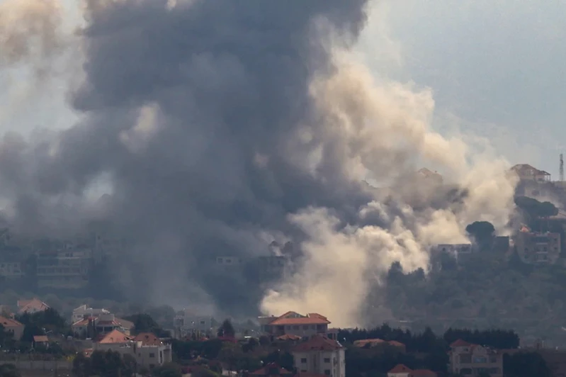 Siyonist işgalciler Lübnan