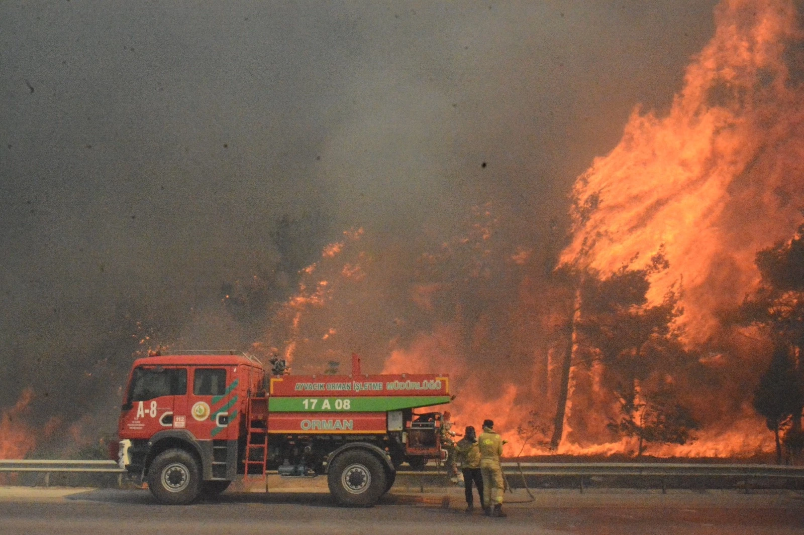 Orman yangınlarında son durum... Manisa ve Çanakkale