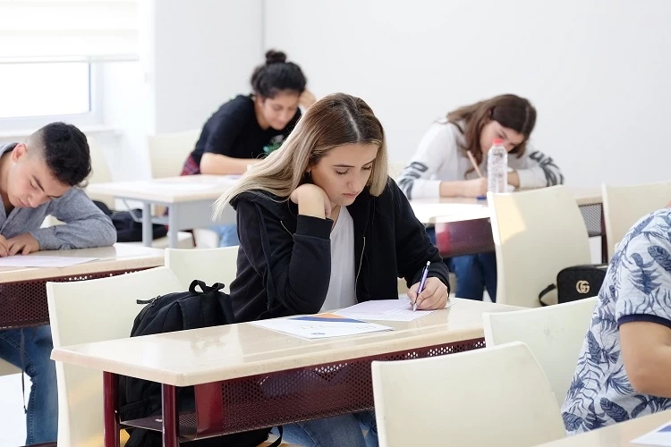 Üniversite hayallerinizi Bursa Büyükşehir’le gerçekleştirin