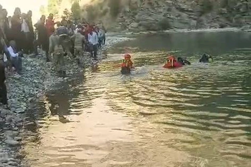 Bitlis’te dereye giren genç boğularak hayatını kaybetti