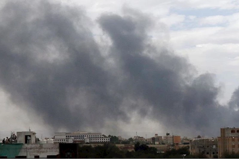 Sana’da elektrik santrali yakınında patlamalar