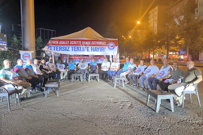 Memur-Sen maaş zamlarındaki yetersiz teklifi protesto etmek için çadır eylemi başlattı