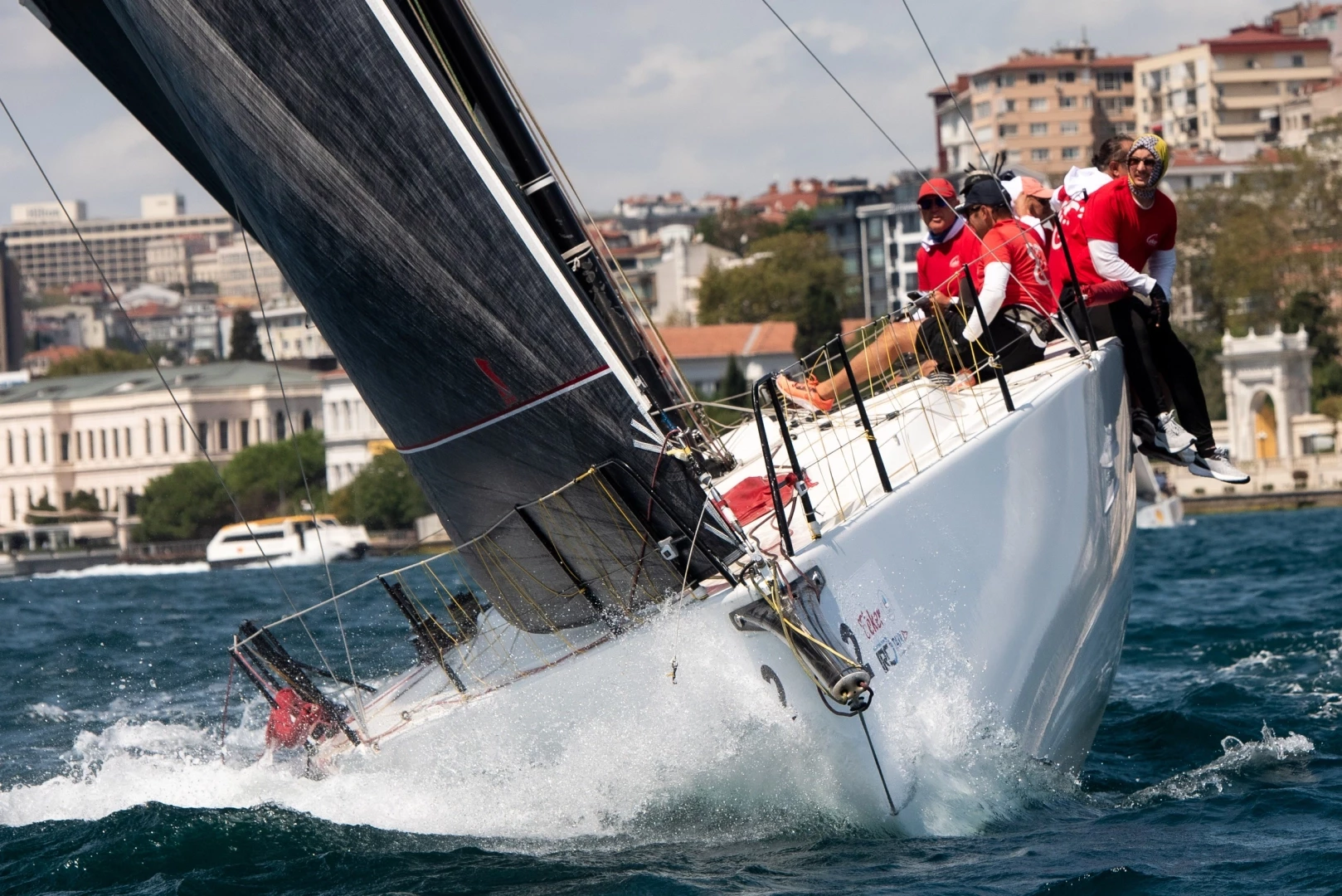 Rüzgârı yakalayan şampiyon yelkenciler ödüllendirildi